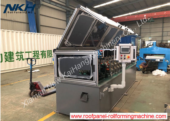 kaufen Hochgeschwindigkeitsmetalldach-Ridge-Kappen-Rolle, die Maschine mit Prägungsversteifung bildet online manufacture