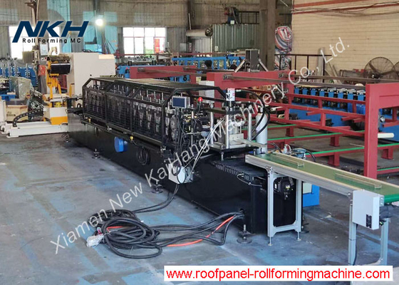 C68 Rollenformmaschine mit Non-Stop-Punching, Printing&Cutting Verbindungsteilen für Metallgebäude