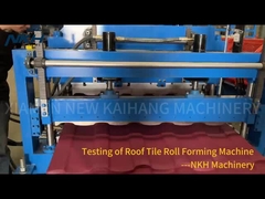 Precision Metal Roof Tile Roll Forming Machine mit Servomotorantrieb